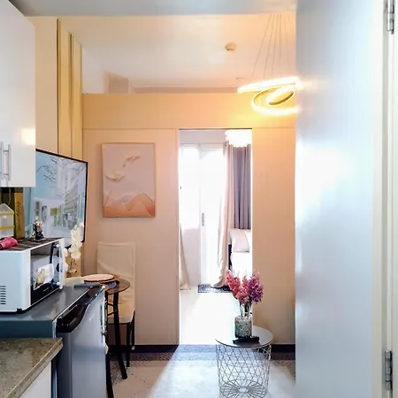 Gm Staycation - 1 Bedroom, Parking, Gym, Pool, Getaway, Condo